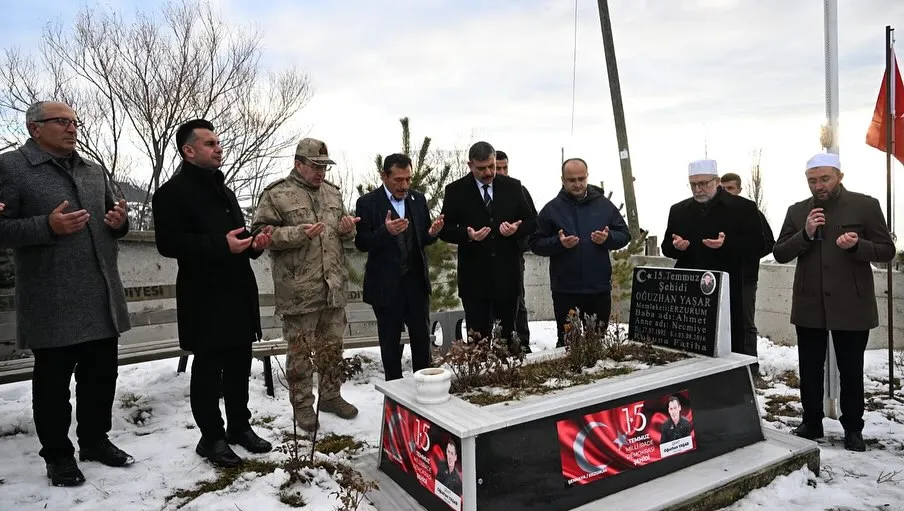 Vali Mustafa Çiftçi, 15 Temmuz Şehidi Oğuzhan Yaşar’ı Ziyaret Etti