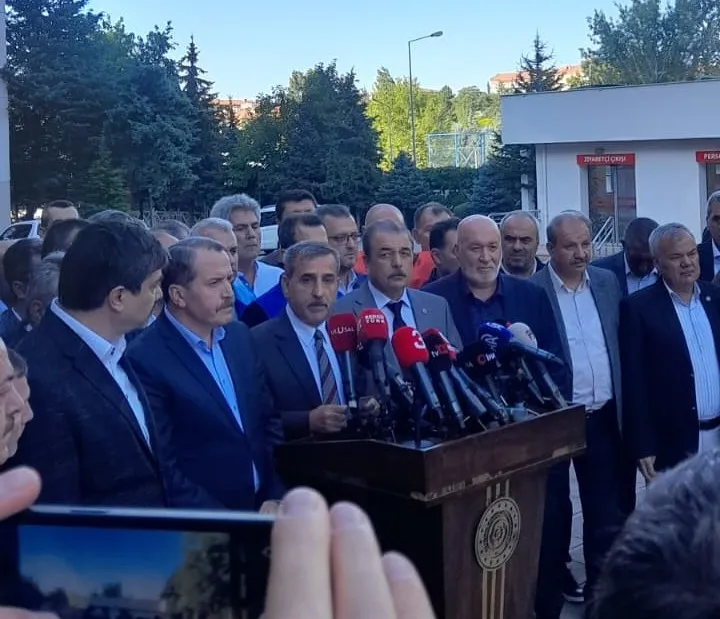Önder KAHVECİ: YETERSİZ TEKLİFLERE KAPALIYIZ SONUÇ ALMAKTA KARARLIYIZ